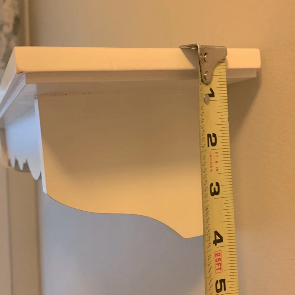 White Wood Wall Shelf with scallop design